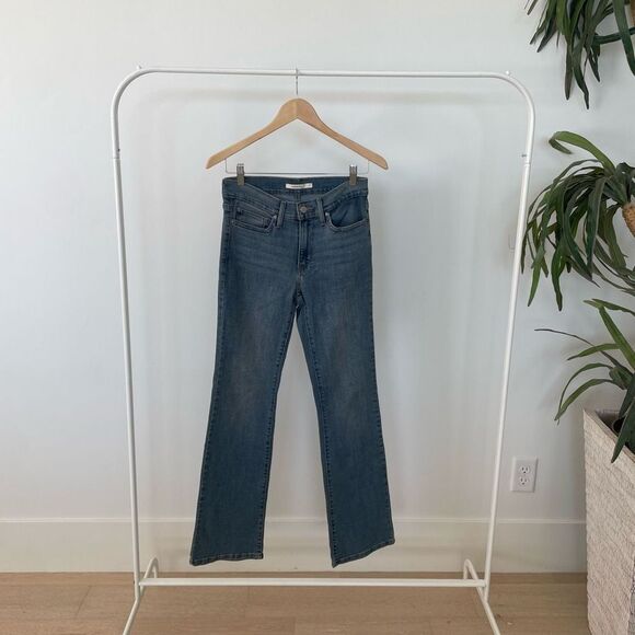 Levi’s Slimming Bootcut Jeans - Picture 1 of 3